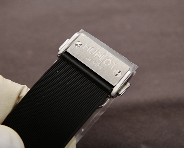 ウブロコピー時計着用イメージ